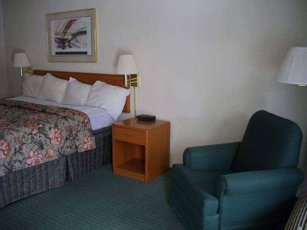 Macomb Inn Habitación foto