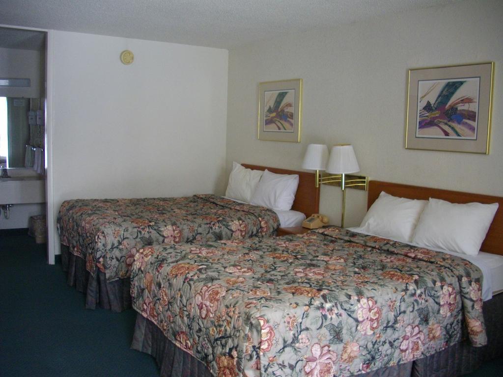Macomb Inn Habitación foto